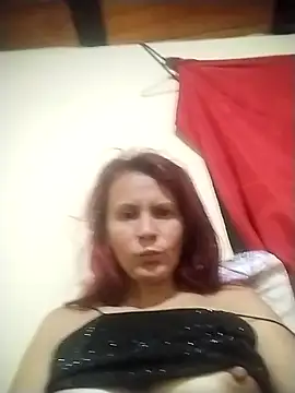 Snapshot of cintia_love chatting on February 4, 12:27 am cintia love online show from February 4, 12:27 am