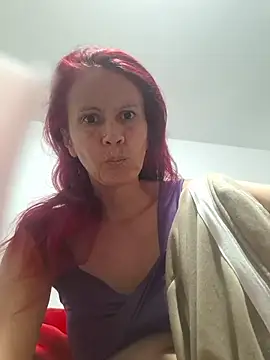Snapshot of cintia_love chatting on May 14, 11:22 pm cintia love online show from May 14, 11:22 pm