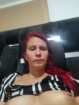 Snapshot of cintia_love chatting on May 27, 1:13 am cintia love online show from May 27, 1:13 am