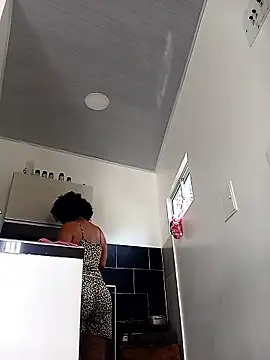 IIv0ryN0IIReX-XX online show from January 17, 5:05 pm