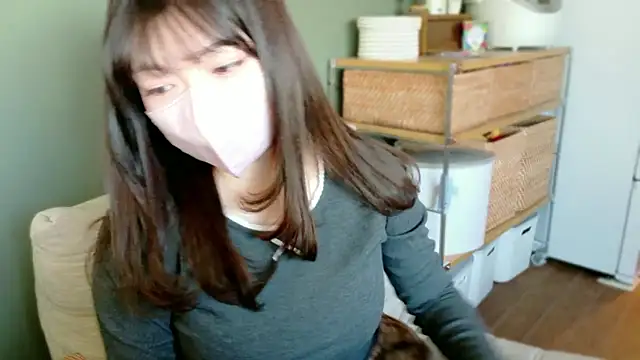   Yui  online show from February 9, 4:38 am