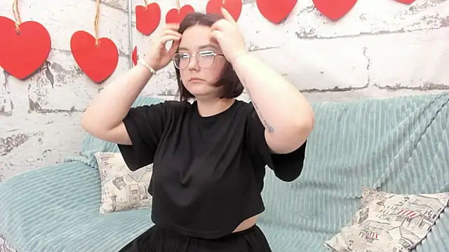 Sweetie Rozzy online show from May 1, 1:10 am