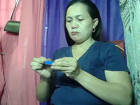 prettymomma24xx online show from June 4, 2:39 am