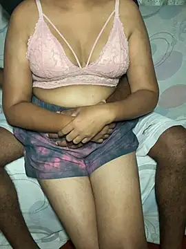 Snapshot of J-hens90 chatting on April 15, 6:04 pm J-hens90 online show from April 15, 6:04 pm