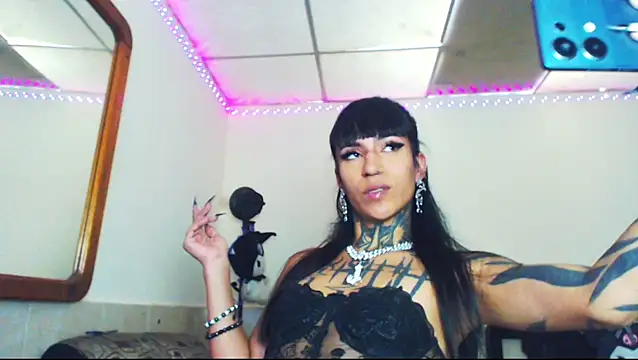 Snapshot of jazmin_wolf chatting on July 1, 5:45 pm jazmin wolf online show from July 1, 5:45 pm