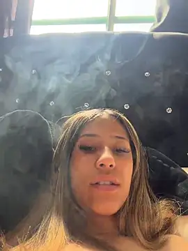 vicky bass  online show from April 4, 2:03 pm