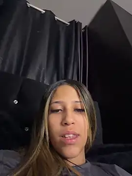 vicky bass  online show from April 11, 2:38 am