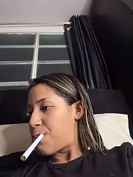 Snapshot of vicky_bass_ chatting on June 21, 3:31 am vicky bass online show from June 21, 3:31 am