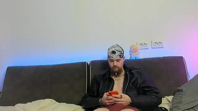 Lev Miller online show from March 7, 2:19 am