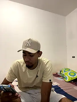 youngalexofficial online show from January 18, 5:33 am