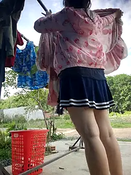 Snapshot of lina_loveee chatting on May 21, 9:27 am lina loveee online show from May 21, 9:27 am