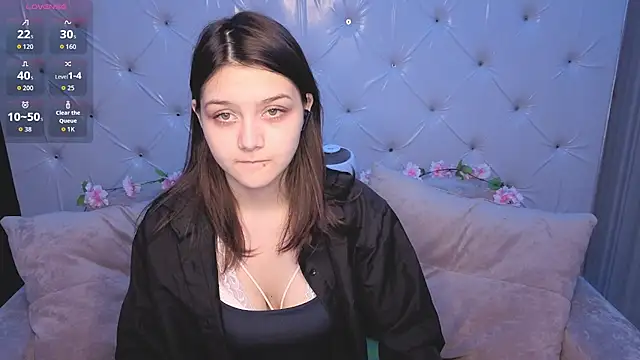 xxxnaughtyfoxyxxx online show from July 1, 5:23 pm