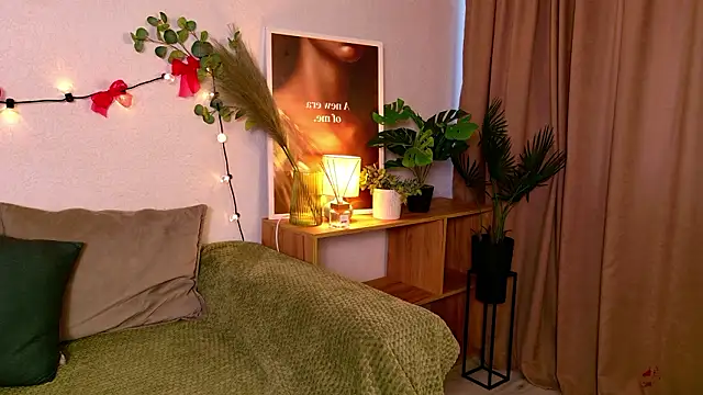 BlondeHott online show from March 3, 6:52 am