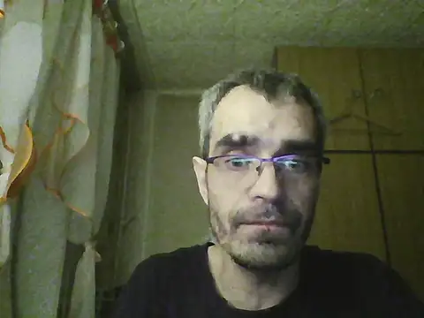 Snapshot of Gattuzoman85 chatting on April 15, 8:20 pm Gattuzoman85 online show from April 15, 8:20 pm