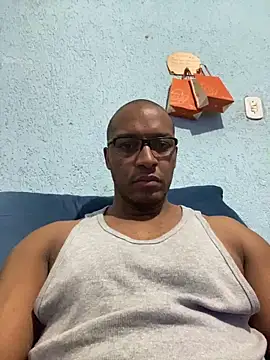 Snapshot of Betobob chatting on March 3, 2:39 am Betobob online show from March 3, 2:39 am