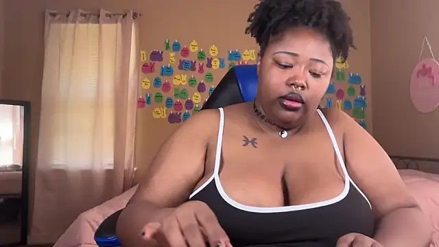 Chocolatebunnyxx96 online show from June 21, 3:47 pm