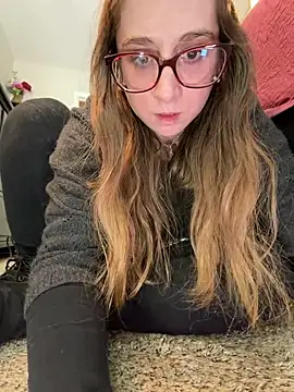 Snapshot of Elenore_hoesevelt chatting on February 5, 7:18 pm Elenore hoesevelt online show from February 5, 7:18 pm