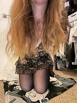 Snapshot of Elenore_hoesevelt chatting on February 26, 3:49 am Elenore hoesevelt online show from February 26, 3:49 am