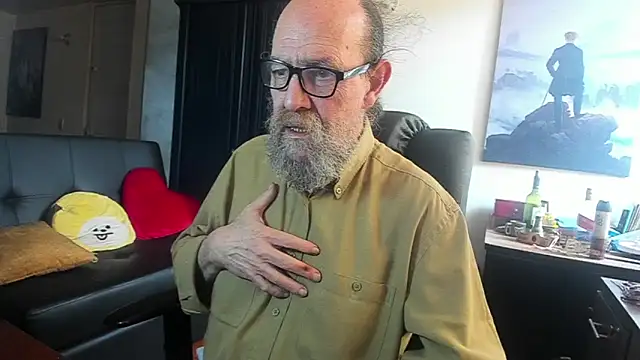 Uncle Hottie online show from June 2, 6:54 pm