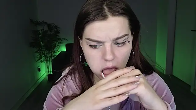 MilkyPop  online show from April 3, 10:02 am