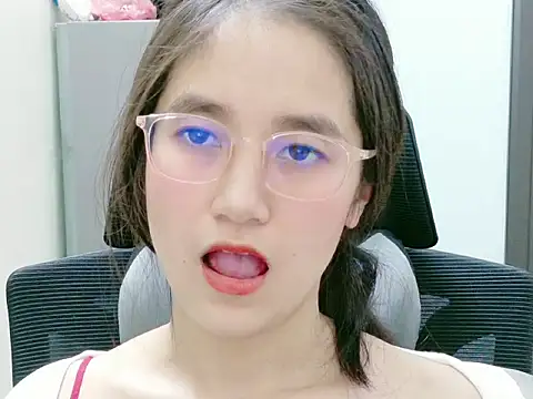 Shulee- online show from February 9, 5:55 am