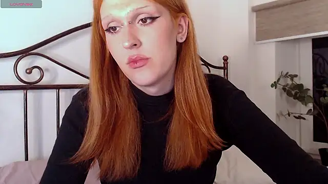 LunaBl1ss online show from February 3, 6:22 am