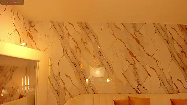 Snapshot of KayraLanne chatting on February 12, 3:34 am KayraLanne online show from February 12, 3:34 am