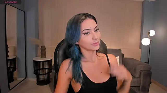 Snapshot of KayraLanne chatting on February 18, 3:46 am KayraLanne online show from February 18, 3:46 am