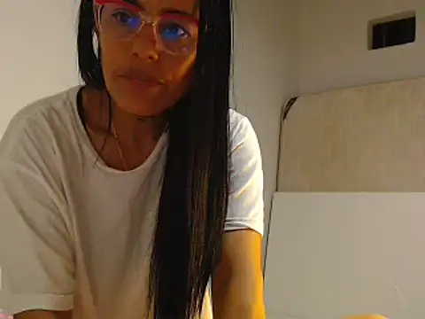 Elizabeth manzon online show from May 14, 11:55 pm