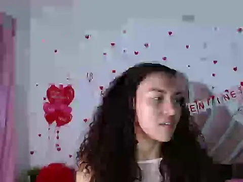 Naya  fox723 online show from February 15, 7:10 pm