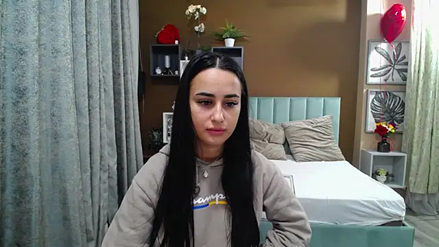 DarcyeJane online show from February 12, 5:19 pm