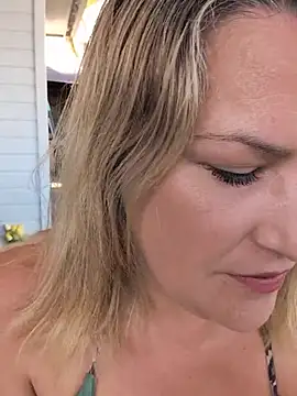 Snapshot of Pxetiteblonde1 chatting on July 9, 11:25 am Pxetiteblonde1 online show from July 9, 11:25 am