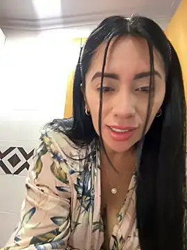 Snapshot of nataliia_queen_ chatting on May 24, 5:40 pm nataliia queen online show from May 24, 5:40 pm