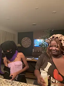 princesssukii online show from August 8, 5:09 am