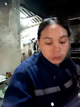 vanvan005 online show from March 11, 4:40 am