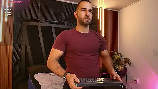 lorenzo walker 1 online show from February 20, 6:19 pm