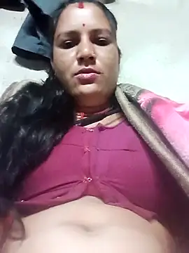 Hot hiuj online show from February 13, 9:00 pm