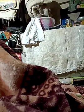 Hot hiuj online show from March 3, 3:18 pm