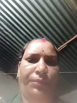 Snapshot of Hot_hiuj chatting on July 19, 8:45 pm Hot hiuj online show from July 19, 8:45 pm