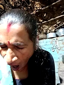 Hot bhi38 online show from April 12, 8:14 pm