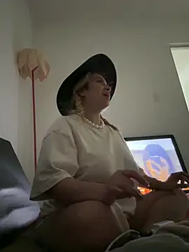 Lililuxx online show from March 29, 2:33 am