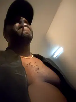 Snapshot of DA-RULER456 chatting on April 12, 8:19 am DA-RULER456 online show from April 12, 8:19 am