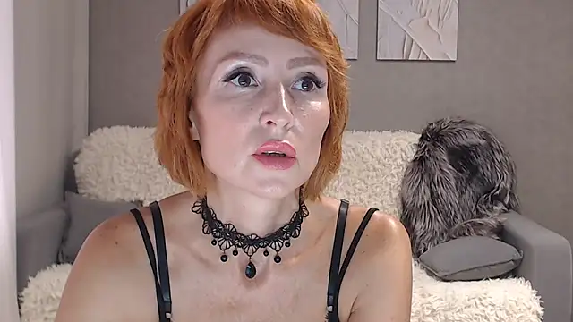 Snapshot of Miss_RedFoxy chatting on July 31, 3:06 am Miss RedFoxy online show from July 31, 3:06 am