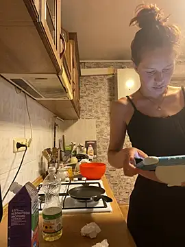Snapshot of Lily_Viola chatting on July 12, 4:47 am Lily Viola online show from July 12, 4:47 am