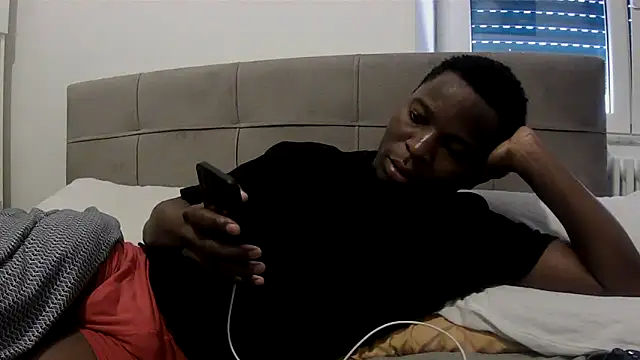 Snapshot of Bigchocco chatting on March 2, 11:28 am Bigchocco online show from March 2, 11:28 am