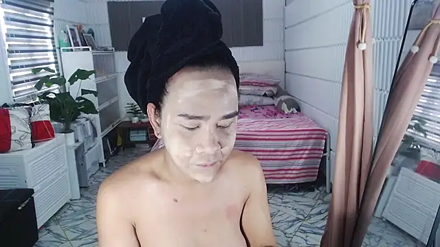 Snapshot of MShealthyCumTS69 chatting on February 17, 5:04 am MShealthyCumTS69 online show from February 17, 5:04 am