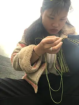 Snapshot of Minhkhue121 chatting on February 22, 3:51 am Minhkhue121 online show from February 22, 3:51 am