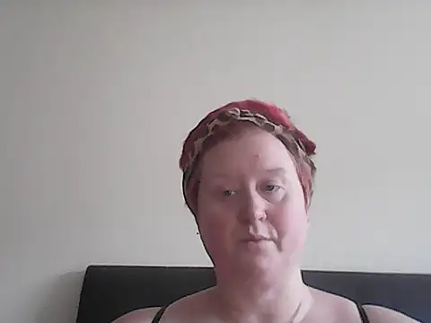 BustyRedxx online show from May 7, 10:42 am