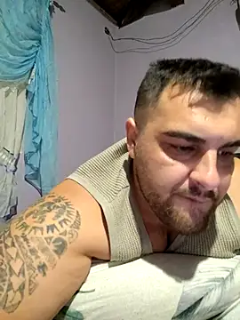 Snapshot of Attila98 chatting on February 2, 7:01 pm Attila98 online show from February 2, 7:01 pm