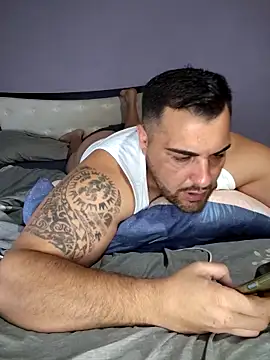 Snapshot of Attila98 chatting on March 18, 6:22 pm Attila98 online show from March 18, 6:22 pm